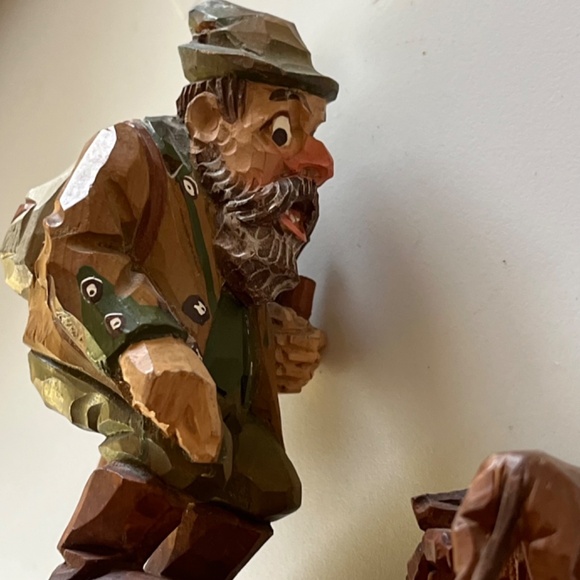 Vintage Germany painted wood carving Hunter w dachshund 🌭 Weiner dog w weiner - Picture 11 of 17